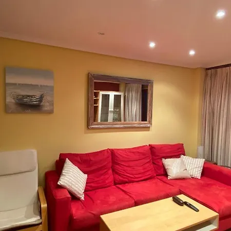 En Complejo Residencial Rovacias * Comillas